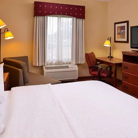 Hampton By Hilton Lincoln