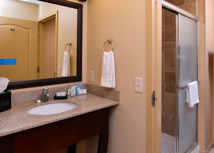 Hampton By Hilton 3*