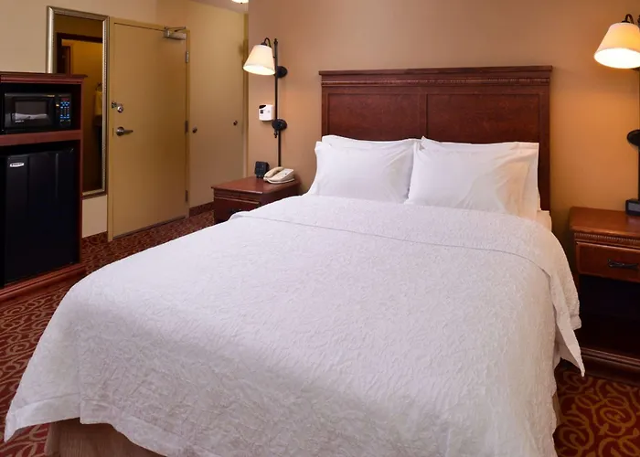 Hampton By Hilton 3*