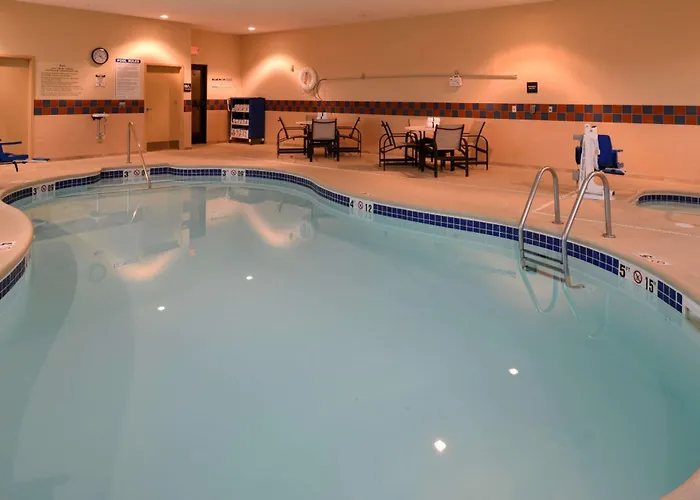 Hotel Hampton By Hilton 3*