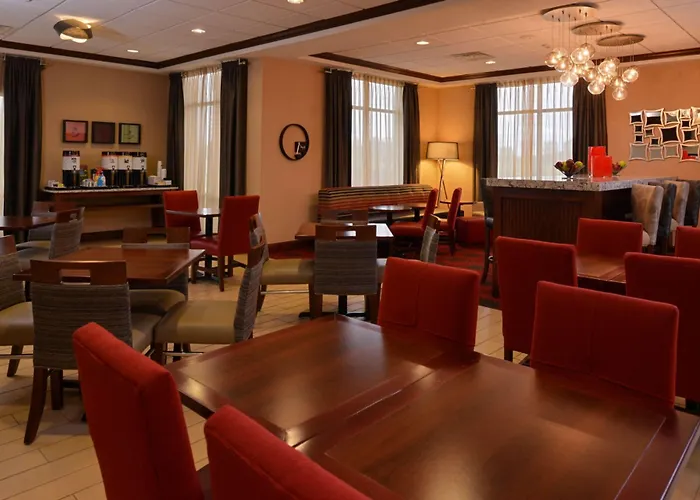 Hampton By Hilton 3*