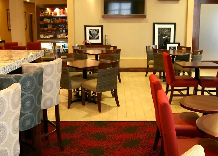 Hotel Hampton By Hilton 3*